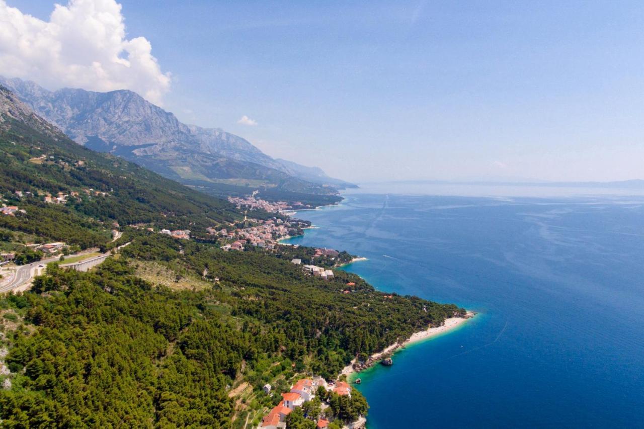 Apartments With A Parking Space Brela, Makarska - 18495 エクステリア 写真