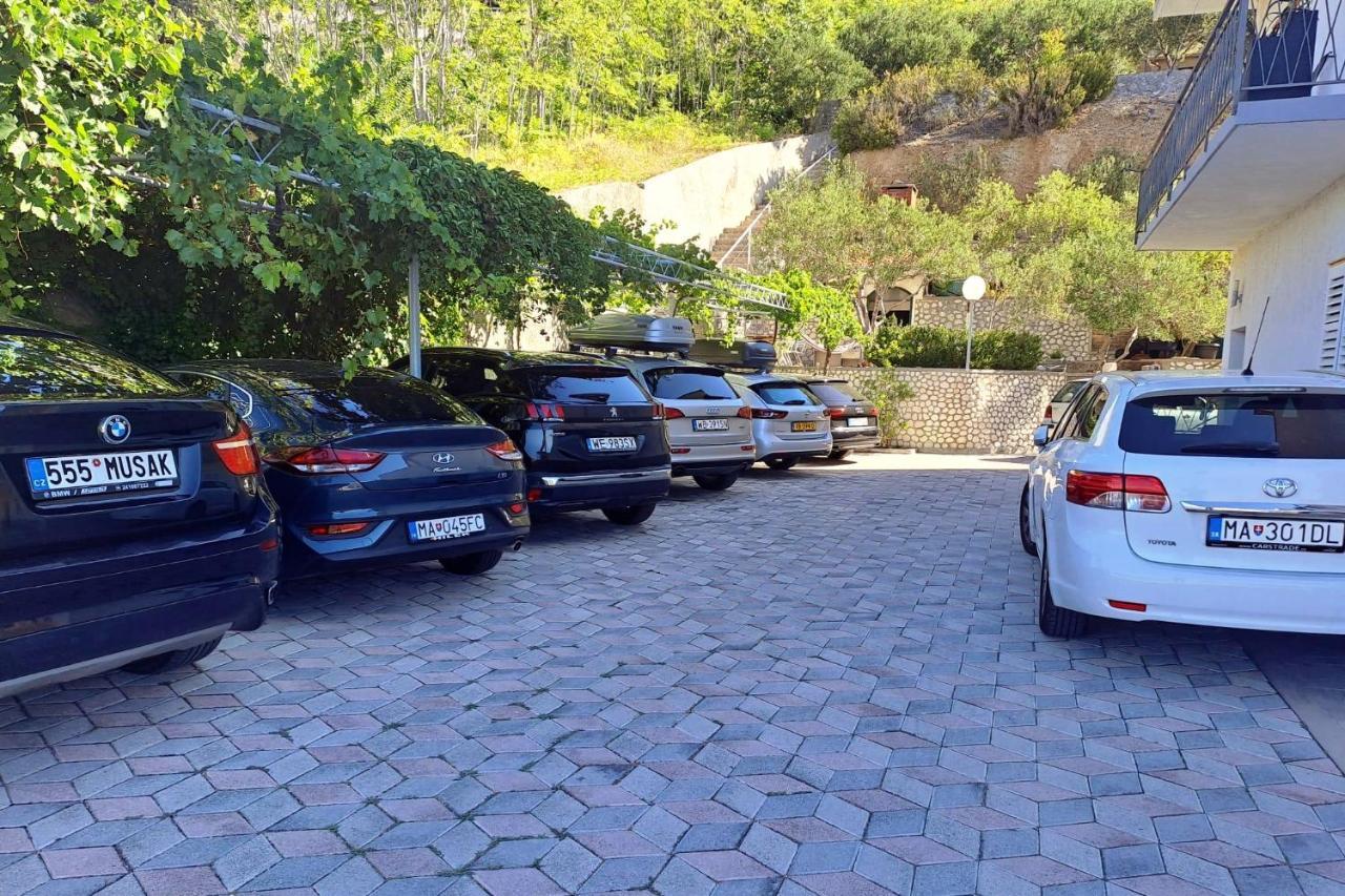 Apartments With A Parking Space Brela, Makarska - 18495 エクステリア 写真