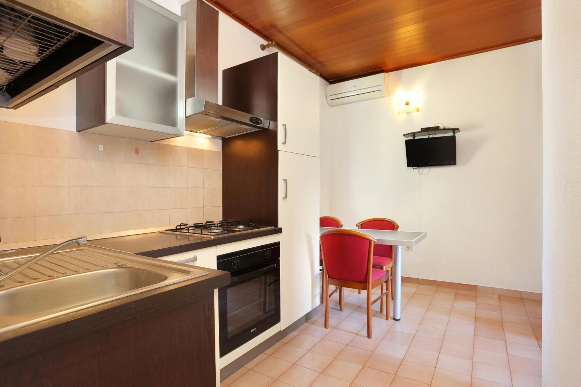 Apartments With A Parking Space Brela, Makarska - 18495 部屋 写真